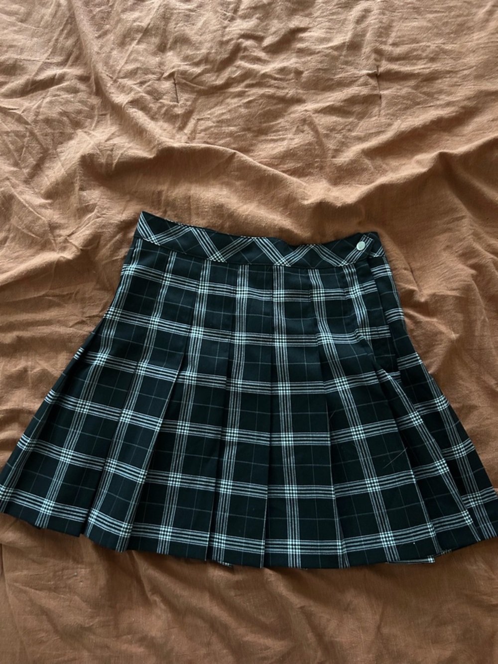 H&M Black and White Plaid Pleated Skater Skirt